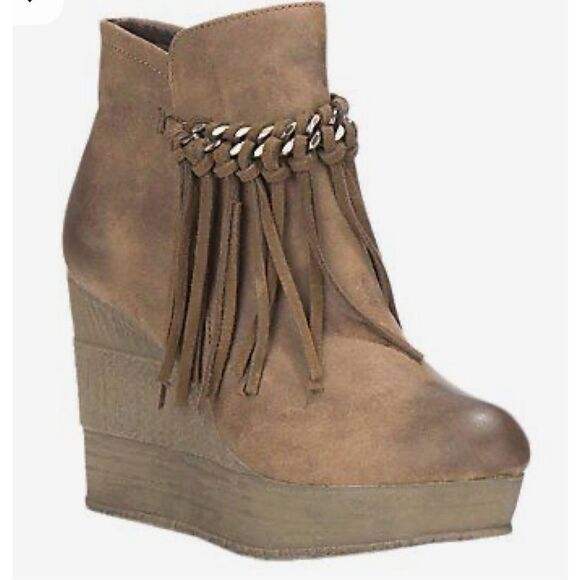 Sbicca Vintage Wedge Booty - Picture 1 of 9